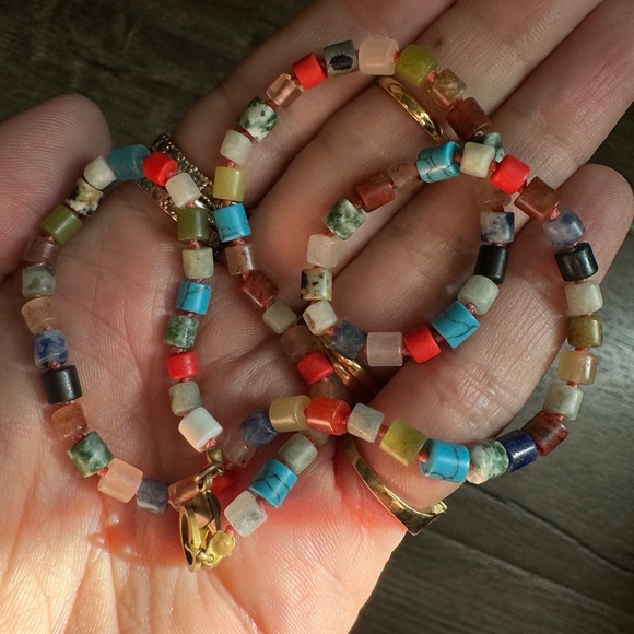 Handmade hand knotted little stone cylinder layering necklace. - Picture 3 of 8